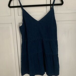 Old Navy tank top tags on